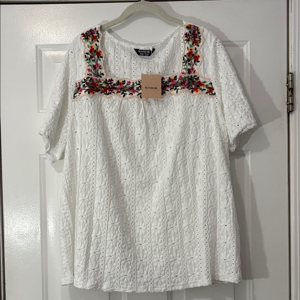 BloomChic brand top Size 18-20 NWTs